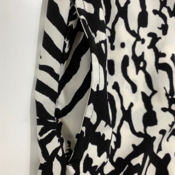 Chico’s 0 Zenergy Neema animal print dress size small NWT - Picture 9 of 15